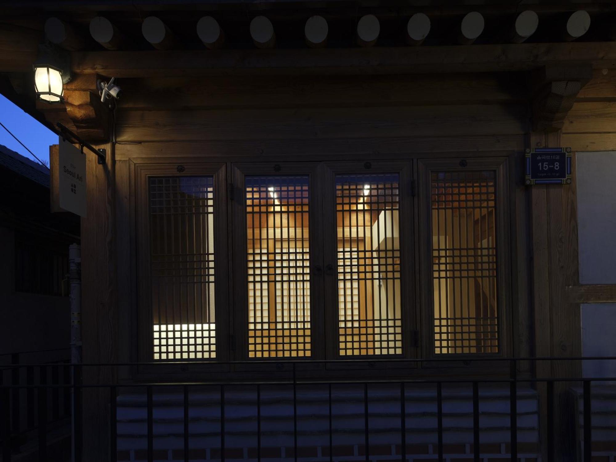 The Korean Traditional Hanok In Downtown Seoul For Convenient Public Transportation - Seoul Ari Extérieur photo