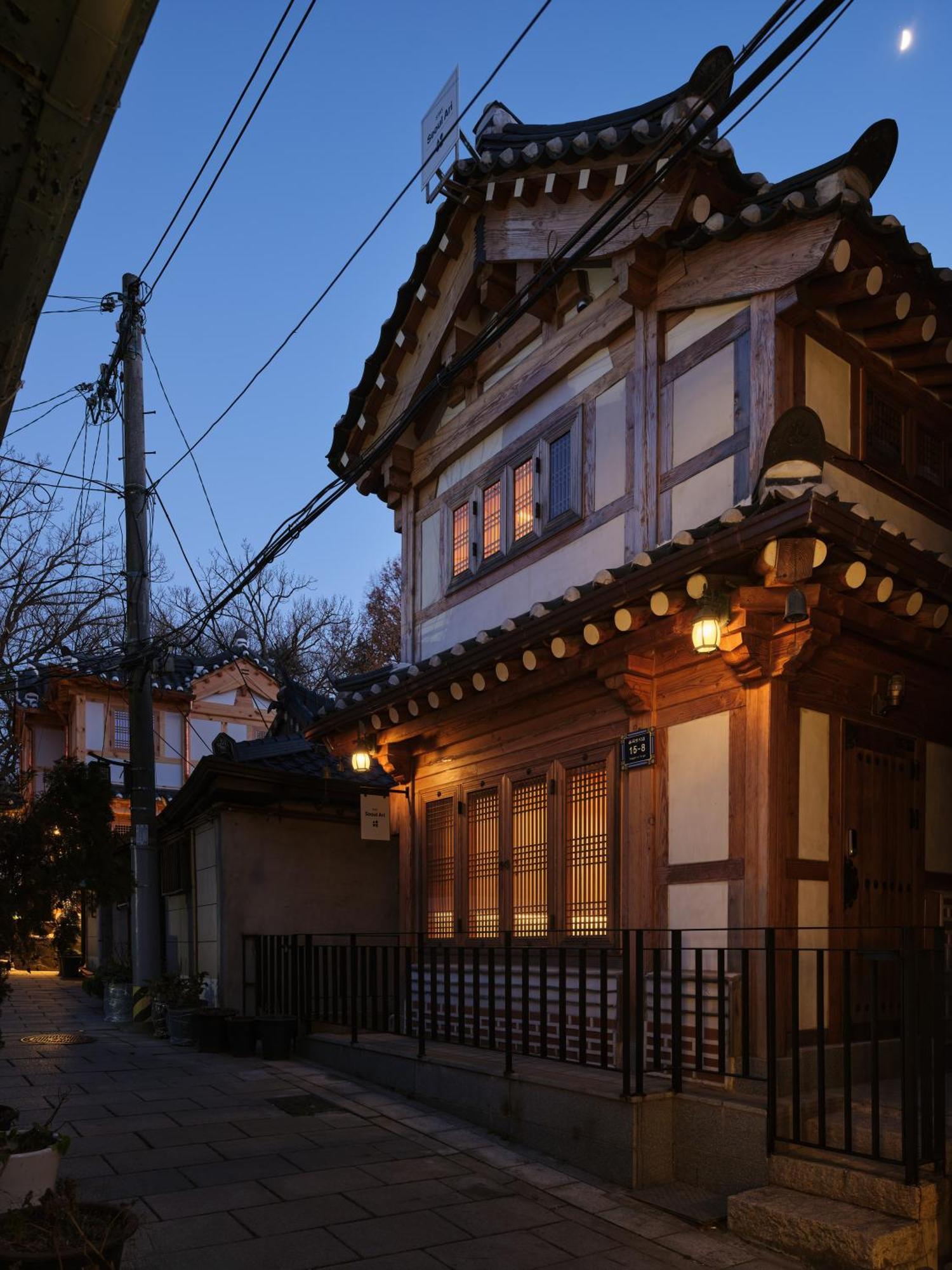 The Korean Traditional Hanok In Downtown Seoul For Convenient Public Transportation - Seoul Ari Extérieur photo