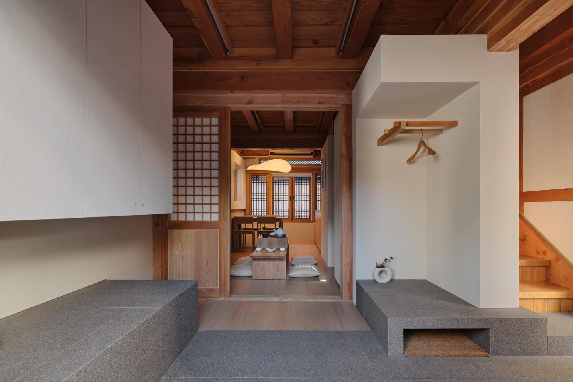 The Korean Traditional Hanok In Downtown Seoul For Convenient Public Transportation - Seoul Ari Extérieur photo